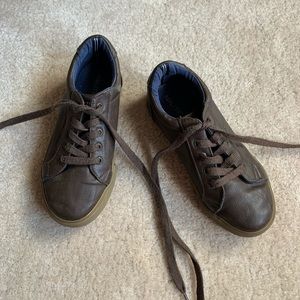 Boys size 3 Nautica brown shoes